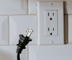 Imdb movies, tv & celebrities: Maine Bans Power Disconnect Threats During Winter Months