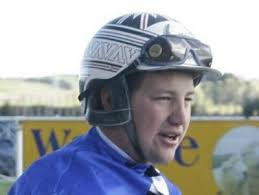 Williamson brings up 900 wins