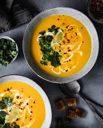 Brodo vegetale (o acqua) q.b. Vellutata Di Lenticchie Rosse Con Carota E Curcuma Veggie Situation