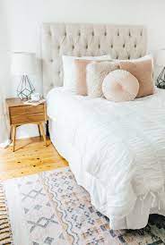 14 Trendy Bedroom Design And Decor Ideas For Your Next Makeover Bedroom Themes Trendy Bedroom Bedroom Decor Cozy