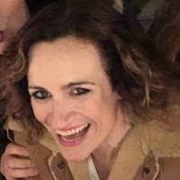 100+ perfiles de «Pender»