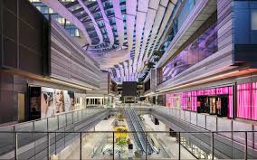 A true shopper's paradise with more than 300 luxury shops, over 50 aventuramall.com. Miamis Luxus Shopping