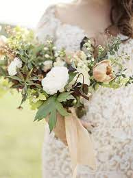 Video How To Make A Cradle Bouquet Aka A Pageant Bouquet Bouquet Wedding Sparrow Tuscan Wedding
