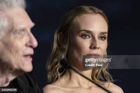 1.165 Diane Pool Fotos und hochauflösende Bilder