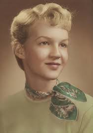 Lea Daly's Instagram, Twitter & Facebook