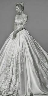Pin By Lou Lou Stacie On Vestidos De Noiva Modelos Nao E Para Vender Agradeco Disney Wedding Dresses Fairy Tale Wedding Dress Wedding Dresses