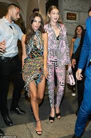 Gigi Hadid And Emily Ratajkowski Enjoy Swanky Versace Dinner In Milan Fashion Gigi Hadid Fashion Tips For Women
