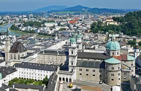 Staré město salcburské (historické jádro města) bylo v roce 1996 zapsáno na seznam světového dědictví unesco. Salzburg Struggles To Deal With Massive Tourist Influx