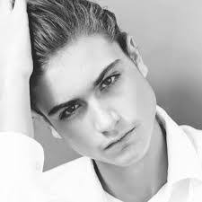 Darryl Maistry's Instagram, Twitter & Facebook