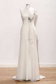 For her to do that, she has to spot the perfect dress. Designer Gowns Without The Wait Or Drama The New York Times