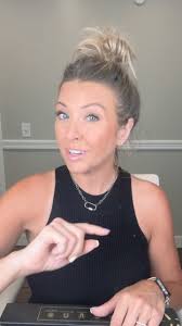 Let’s refresh day two hair with a brand new tool to try 🔗 Enter KLAE  Summer Extravaganza:KLAE ✨Hair  products:https://klaehairofficial.com/?ref=ASHLEYERICKSON ✨Mulitivitamin  and Tinted ...