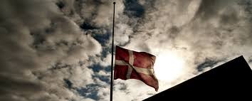Langfredag m (definite singular langfredagen, indefinite plural langfredager, definite plural langfredagene). Langfredag Folkekirken Dk