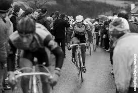 A fost câștigată de călărețul cu 80 km (50 km) de mers, hinault a atacat solo pe drumurile acoperite cu zăpadă și a aratat spre liège. Liege Bastogne Liege 19 The Pez Preview Pezcycling News