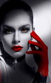 Black And White Vs Color Portraits Lady In Red Color Splash Photography Red Photography Lady In Red