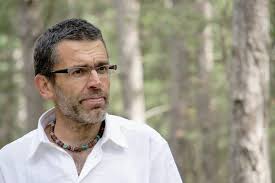 Franz hohler stellte nach dem tod mani matters musikerinnen und musikern verschiedene fragen. Ein Unkorrumpierbarer Citoyen Tageswoche