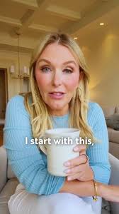 🔥This incredible journey may be a throwback, but its impact is timeless!  This powerful testimonial proves just how life-changing my 21-Day Bone  Broth Diet can be. With every nourishing sip of Bone