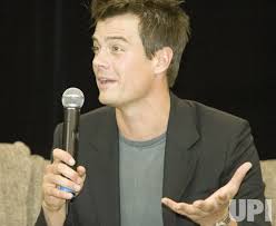 Photo: STAR JOSH DUHAMEL (DANNY McCOY IN NBC DRAMA "LAS VEGAS") MEETS FANS  AT FIRST WOMEN'S EXPO VANCOUVER