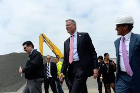 Mayor de Blasio Opens Newly Rebuilt Hamilton Avenue Asphalt Plant