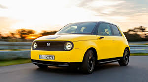 The production version was unveiled at the same show in 2019. Honda E Prototyp Elektro Kleinwagen Zum Verlieben Leben Wissen Bild De