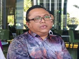 Pergerakan pelancong dari rumah mereka ke destinasi pelancongan melibatkan pengangkutan melalui jalan raya, kereta api, atau udara, atau gabungan mod pengangkutan ini. Covid 19 Jumlah Kedatangan Pelancong Di Langkawi Menurun