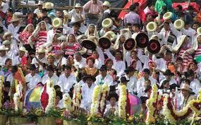 Indigenous People From All Parts Of Mexican State Of Oaxaca Wearing Traditional Clothes And Artifacts In A Celebration Known As Guelaguetza Phot Chapeu Boina
