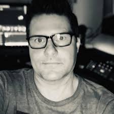 Whoaaaa! Look who I ran into NAB Show Bobby G. from our Editel days! Who  wants to guess how many years it's been since we worked together? 😵‍💫  Having a meal and