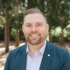 Exactly a year ago today, I was going back to work from a wonderful, yet  challenging, 13 weeks off with my new baby.