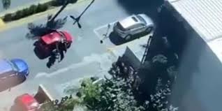 El hecho, en el que fallecieron dos personas ajenas a la máxima casa de estudios, ocurrió entre la facultad de ingeniera y la de contaduría y. Ih4z0wdiknvwhm