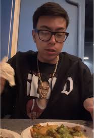 This why I’m not famous yet 💀… fail but bs aside fries were a 7.5/10 baja  breeze was a 5/10 😭 this was at award wieners in California adventure  #foryoupage #fail #review