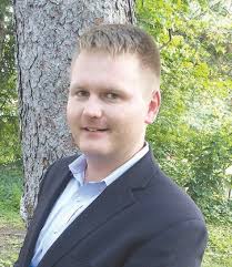 Mayfield Twp. activist announces bid to challenge Courser