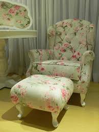 Pin By Carol Keeton On Pink Roses Shabby Chic Table And Chairs Furniture Chic Accent Chairs