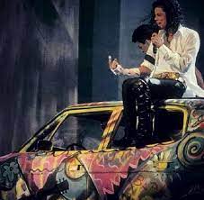 Just Sittin On The Roof Of A Car And No One Cares Michael Jackson Mike Jackson Jackson