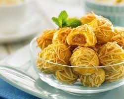 Hampir bisa dipastikan kalau kue cara membuat kue nastar yang lembut dan lumer di mulut memang membutuhkan perhatian khusus. Tips Resep Membuat Kue Kering Nastar Isi Nanas Yang Enak