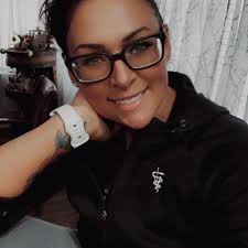 Happy Birthday to our Husky loving vet assistant, Miriah!! We hope you have  a great day!