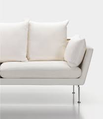 The suita sofa system combines light and slender volumes with an industrial and technological aesthetic. Suita Sofa Bord Design Furniture