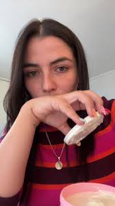 Alguien más la tiene? Saben que en vdd después de un rato sale haaaarto  olor!! @Paula Belén Fernánde tienes razón como siempre #soldejaneiro  #olores #dato #roperopaula #santiago #chile