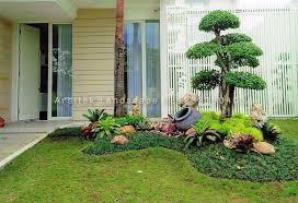 Apalagi, ditambah dengan pot tanaman gantung di bagian depan teras. Koleksi Gambar Taman Depan Rumah Dan Samping Rumah Terbaru Jasa Pembuatan Taman