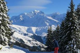 « Très heureux de finir la saison comme ça » : deux Français s’offrent le record mythique du Mont-Blanc à ski