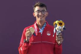 Metin gazoz, oğlu mete'nin iyi bir okçu olabilmesi için ona sistemli bir eğitim programı uyguladı. Ilfhqulniroazm