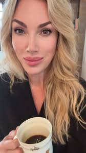 One of the only things i'm emotionally attached to 🐾 hi.. happy wednesday  #hotter #smarter #aligned #action #realestate #shweenie