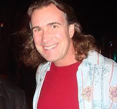 Tim Bratton's Instagram, Twitter & Facebook