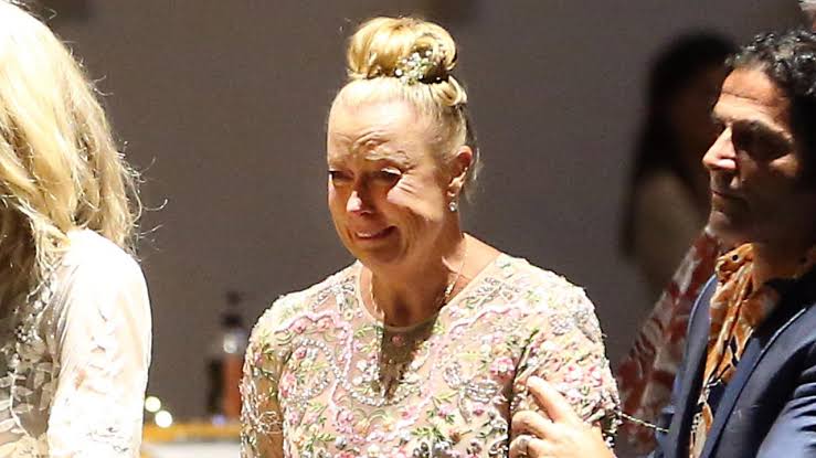 Jaimi Kenny dead: Lisa Curry breaks down at funeral, alcohol battle, pictures | NT News