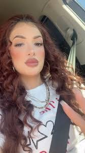 Jeri Brown's Instagram, Twitter & Facebook