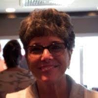 Carolyn Mazza's Instagram, Twitter & Facebook