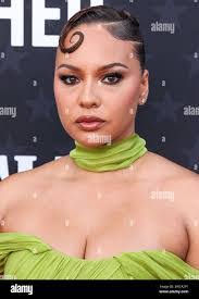 Jasmine Stone's Instagram, Twitter & Facebook