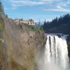 Overlooking snoqualmie falls, just 30 minutes east of seattle and bellevue, salish lodge & spa is a washington state resort getaway, perfect for those seeking an authentic and memorable escape from the everyday. Snoqualmie Falls Featured In Twin Peaks North Bend Escapes