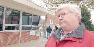 Ecusta auction begins after delay