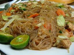 Filipino Food For Beginners The 7 Dishes You Need To Know Glass Noodles Recipe Pancit Recipe Pancit Bihon Recipe