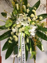 We use an extensive network of local san jose florists and have your flowers bouquets delivered. Sympathy Arrangement In San Jose Ca Flowers By Ivy