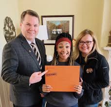 A.J. Jones hopes to make her own way at father's college